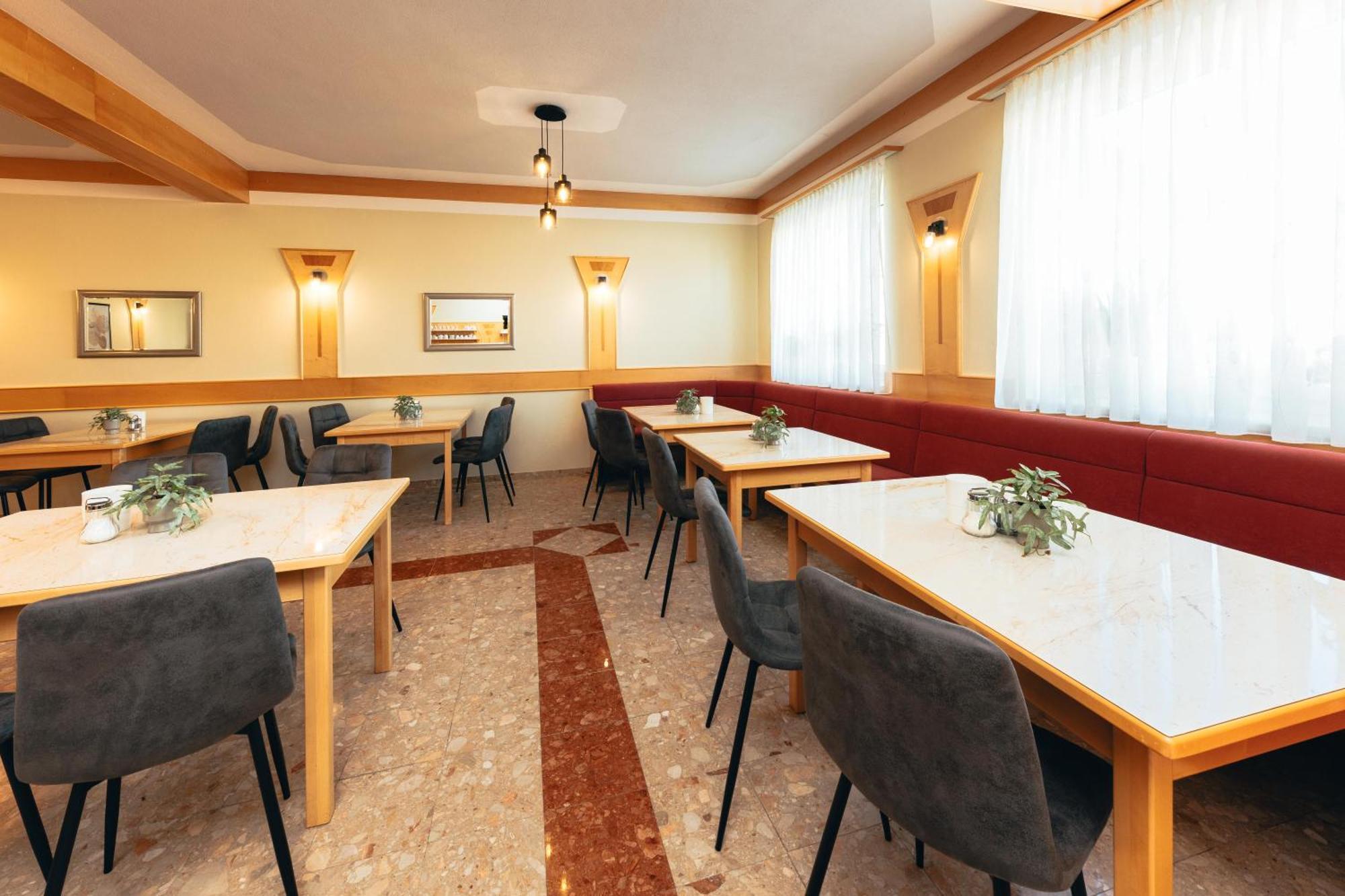 B&B Number 1 Fürstenfeld Kültér fotó